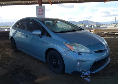 2013 Toyota Prius Three z USA, uszkodzony, nr VIN JTDKN3DU7D5598234